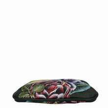Load image into Gallery viewer, Medium Zip Pouch - 1107
